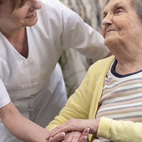 Formação para o Cuidador de Idosos (230 horas)